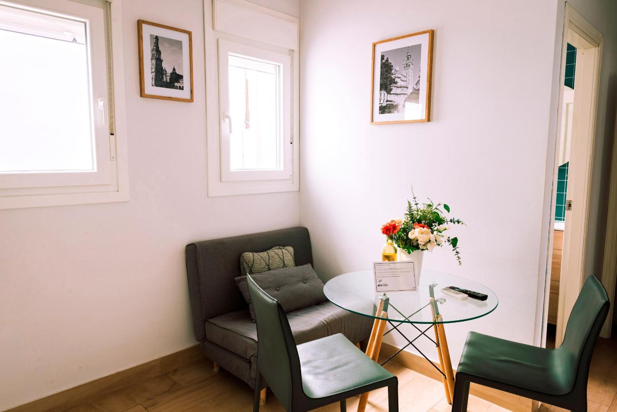 Echo Suites Nervion Sevilla Buitenkant foto