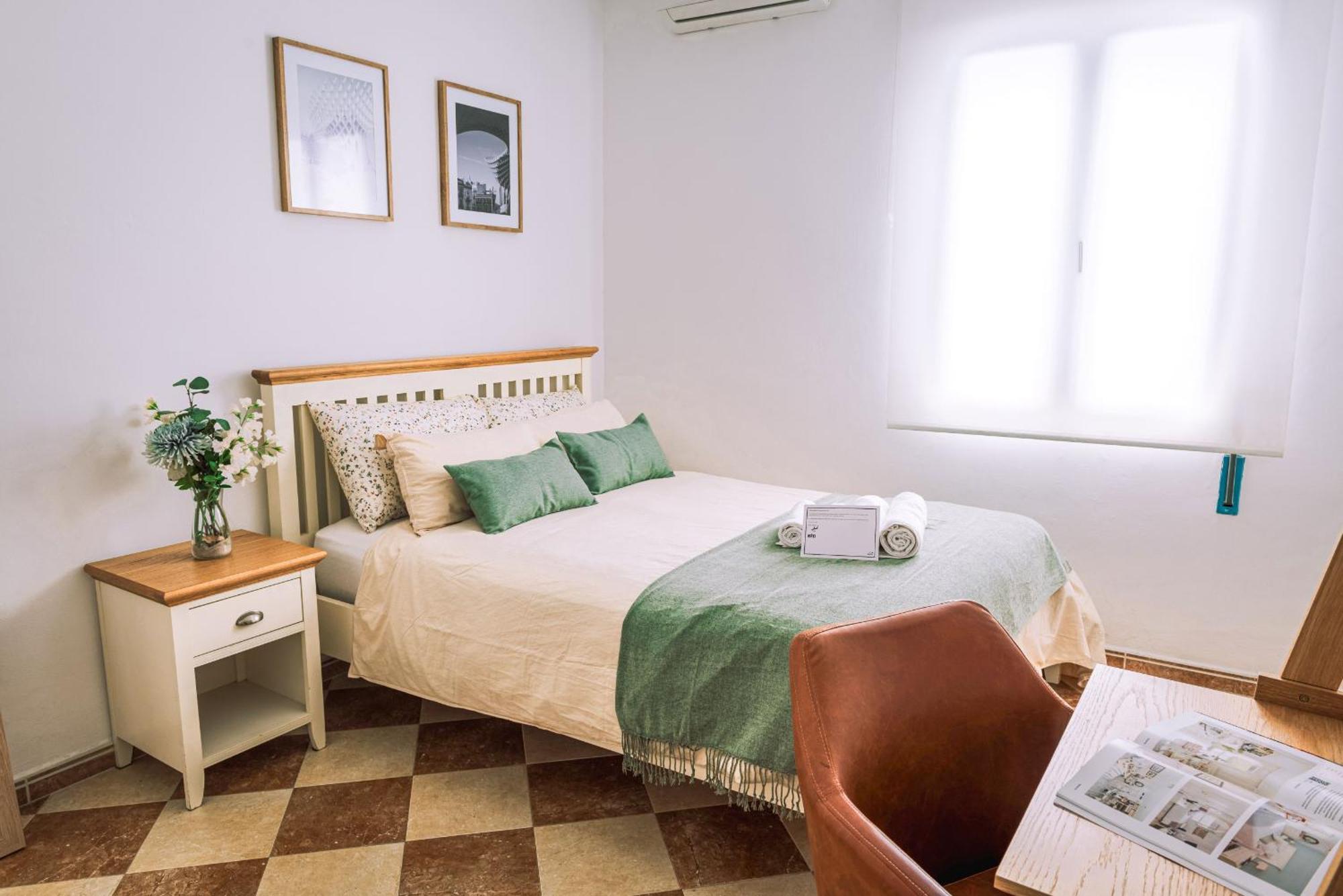 Echo Suites Nervion Sevilla Buitenkant foto