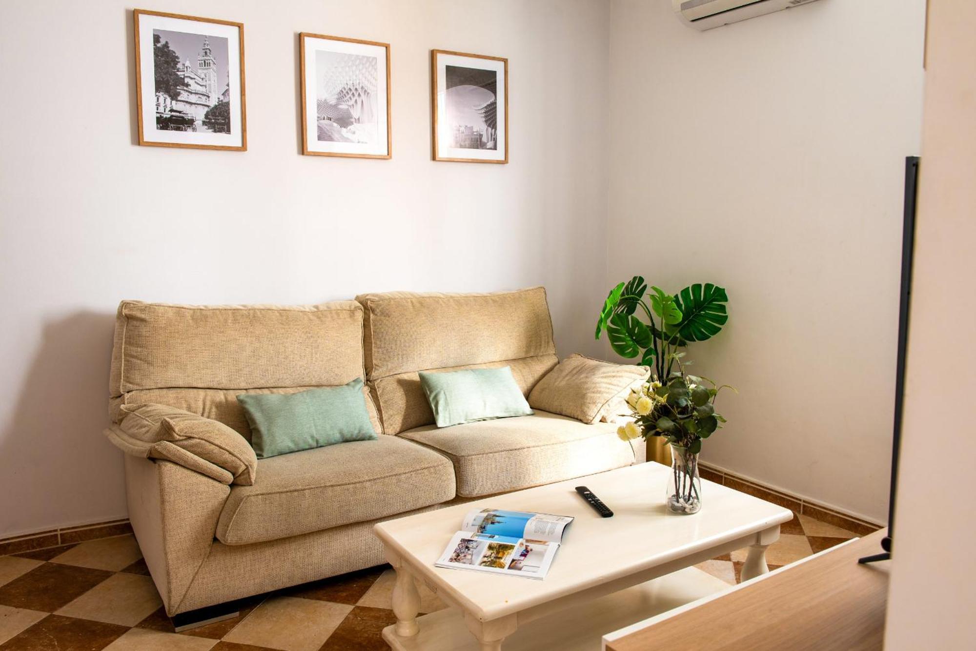 Echo Suites Nervion Sevilla Buitenkant foto