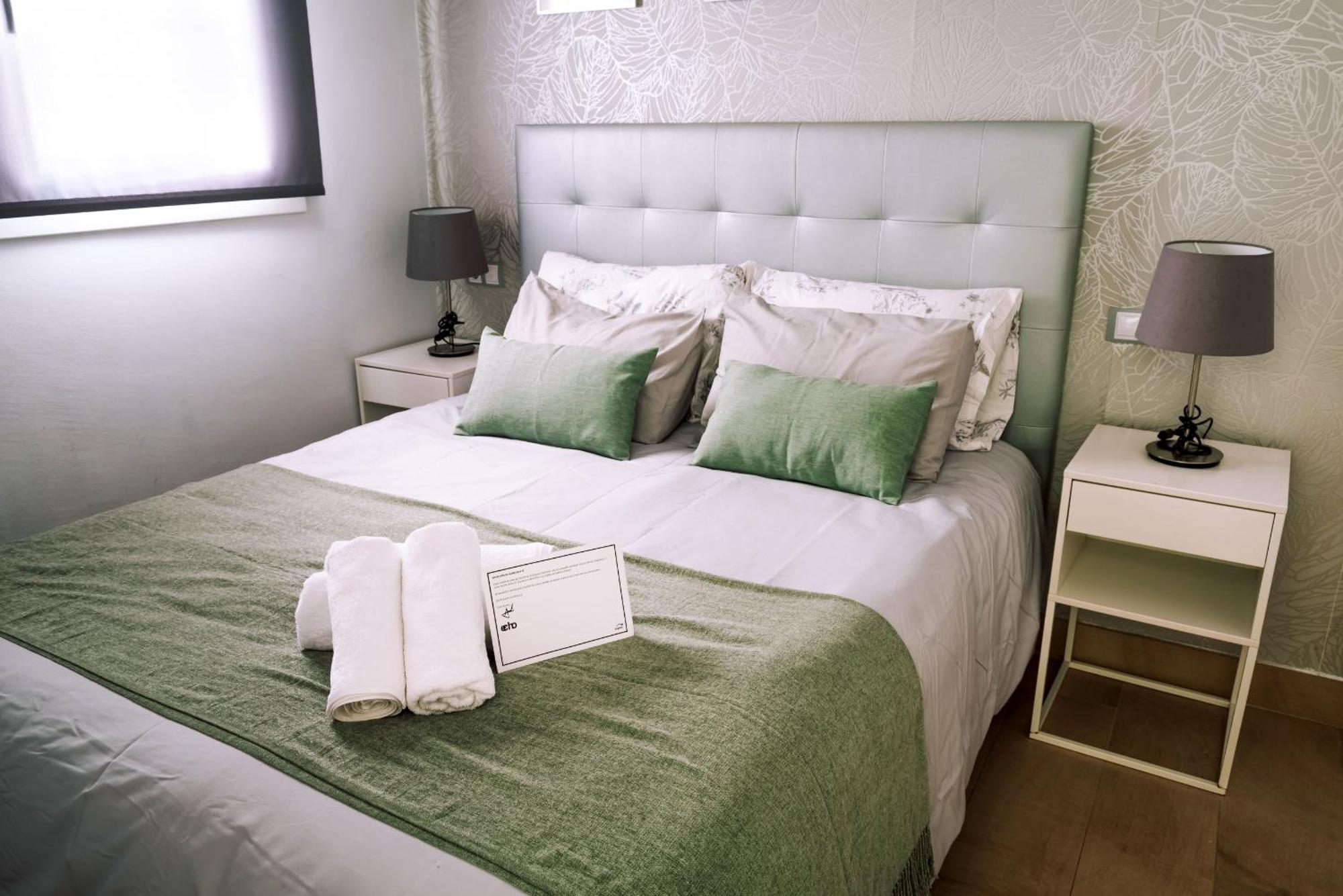 Echo Suites Nervion Sevilla Buitenkant foto