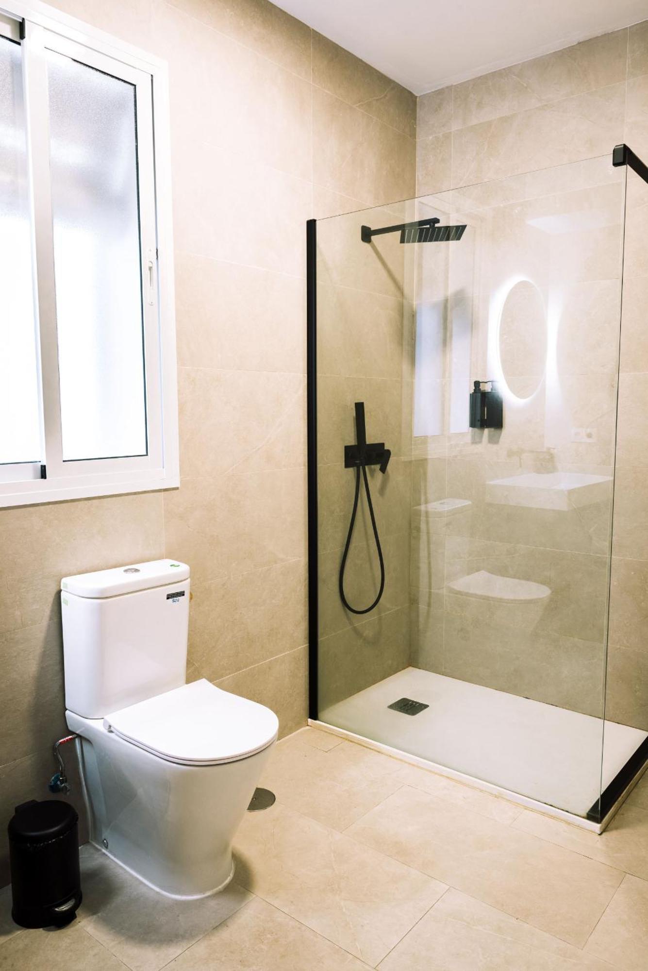 Echo Suites Nervion Sevilla Buitenkant foto
