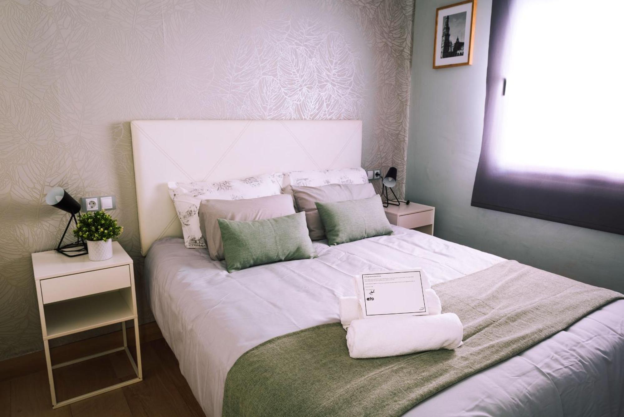 Echo Suites Nervion Sevilla Buitenkant foto